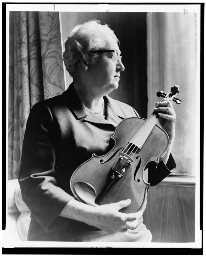 Dr. Virginia Apgar - eine leidenschaftliche Violinistin, 1966