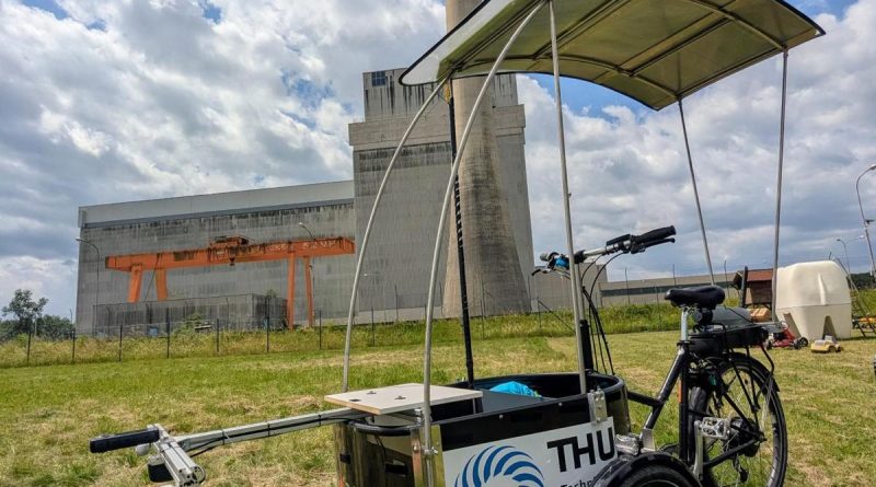 SICURA-Forschungsrad vor dem (nie in Betrieb genommenen) Kernkraftwerk Zwentendorf